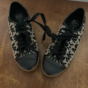 Gently used Michael Kors shoes